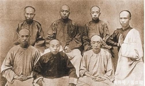 钝刀|谭嗣同就义时刽子手用钝刀砍其头颅,深夜时大刀王五才去收尸