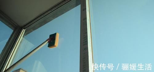 手杆|你家里有用旧不要的百洁布吗？这个用途太聪明了，越早知道越好