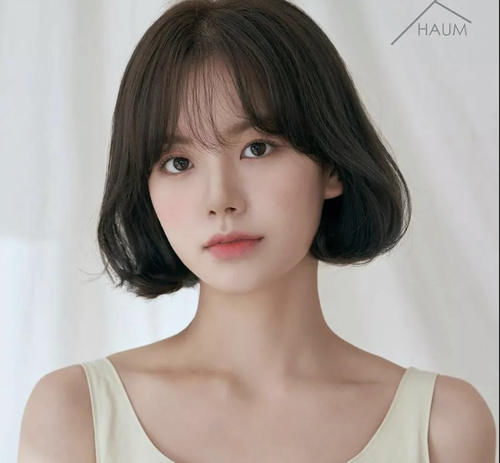 女人烫发时，别再选择这几种“卷发”了，老气又大妈感十足