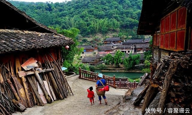 航拍|空中鸟瞰千年壮寨马碧村