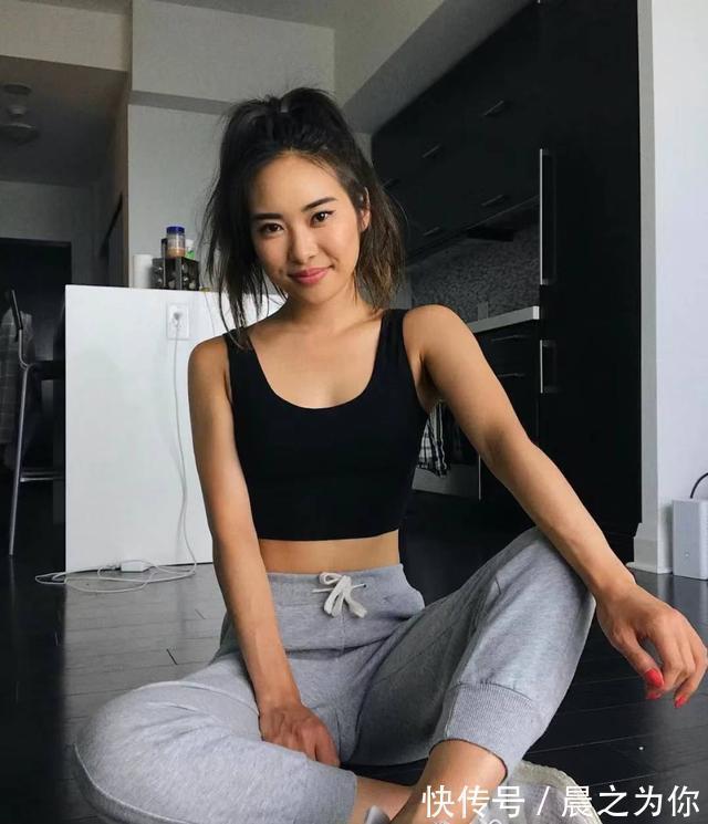 泳装|韩国身高172的泳装模特,沙漏身材搭配大长腿,再把训练动作给你