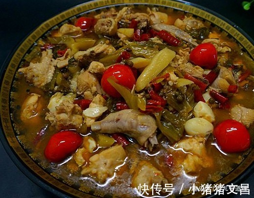 味道鲜美,香气扑鼻,比酸菜鱼还好吃,我家常吃的家常菜