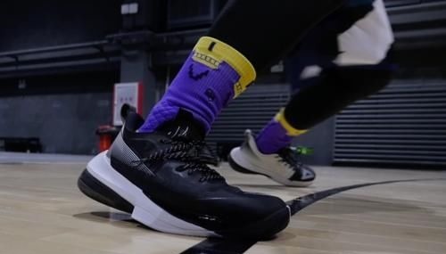 脚感 脚感最舒服的实战鞋?可你能不能硬一点啊!