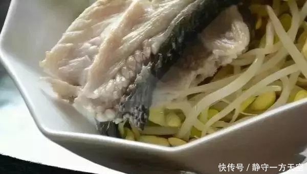 鲜嫩|水煮鱼的做法,又香又辣,肉质鲜嫩!