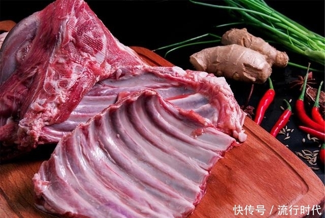 萝卜和1物一起煮，时常吃点，血压听话、血脂安静，便秘不犯！