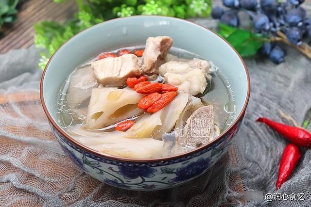 莲藕|天越冷,越要多喝这碗汤,我家一周喝3回,营养又滋补,暖和入冬