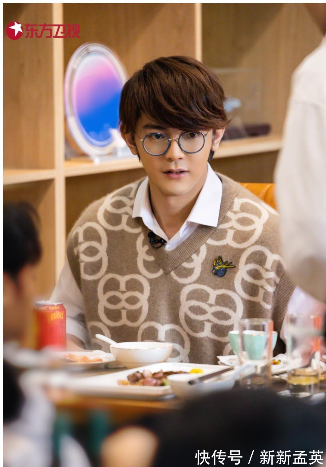 汪东城|今晚20:20《追光吧!哥哥》开播,他们竟然是室友?21位哥哥分宿舍悬念揭晓!