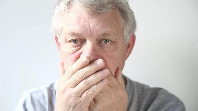 口臭|肝开始病变时,晨起后一般有4种异常,若你没有,说明保养得不错