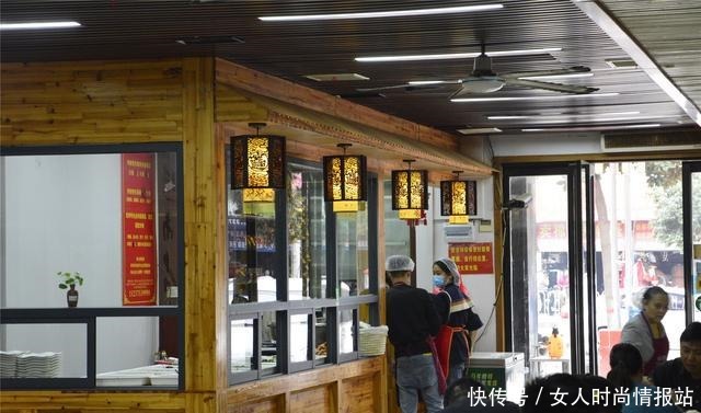 从街边摊到繁华广场店,这道特色菜火爆36年,背后亦是一路辛酸