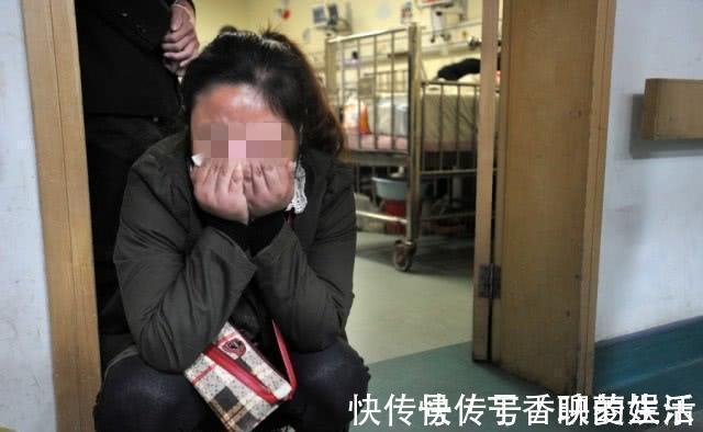 丽丽|家长情绪失控到底多可怕?4岁女孩拉裤子,妈妈一时气愤猛踹一脚