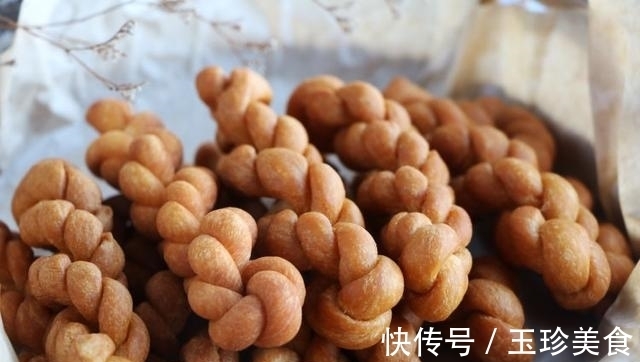 小苏打|自制传统小麻花，扭一扭炸一炸，香甜酥脆不用花钱买
