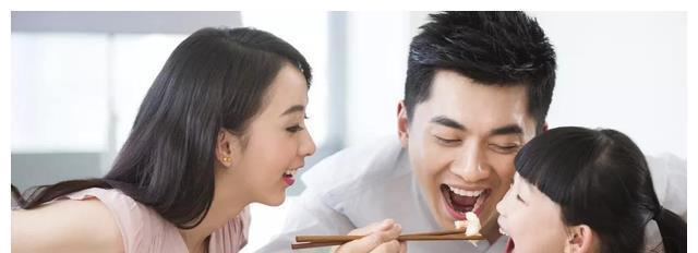 食物|家有挑食娃,家长干着急没有用,简单三步让孩子吃饭更省心
