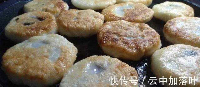 煎一锅年糕饼，又香又甜，美味软糯，实在是太解馋了！