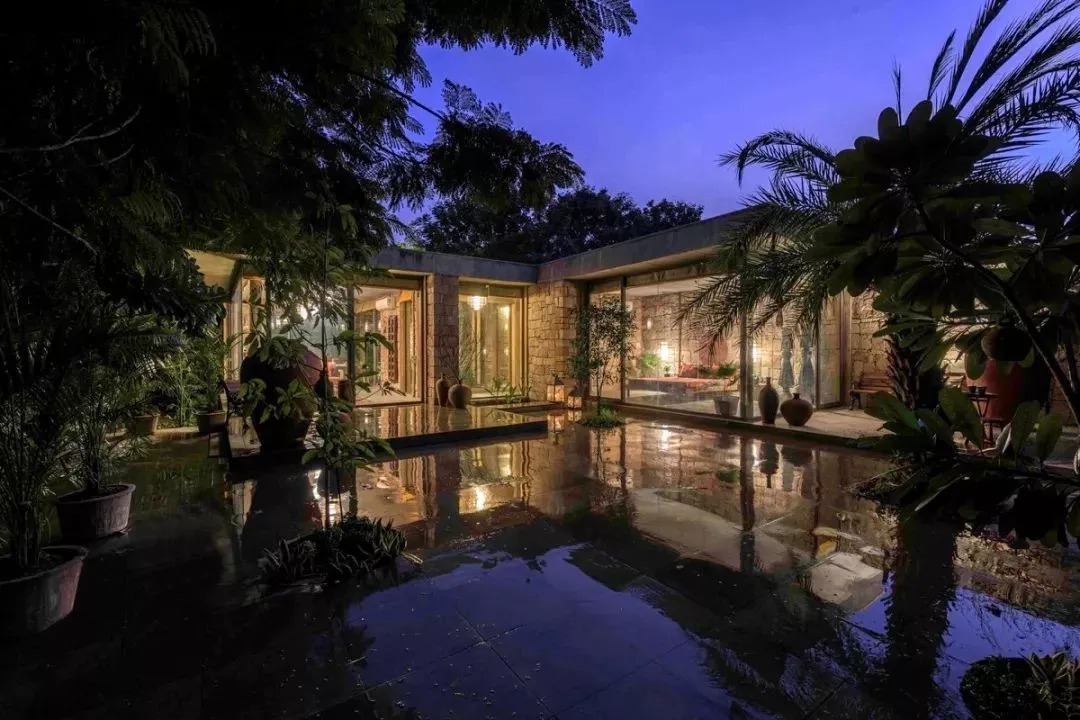 住宅|天然材料打造“舒适洞穴”,这些住宅太可了!