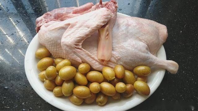 做好|客家人百吃不腻的黄皮鸭做法,关键一步做好,清香开胃没一点腥味