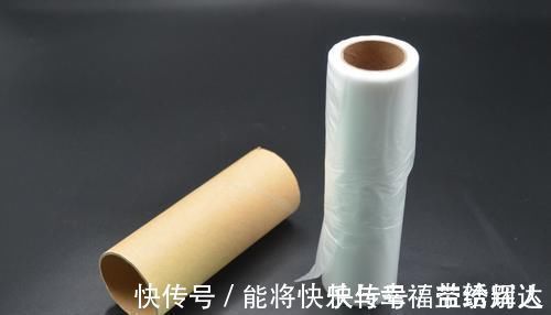 保鲜袋用完后的纸筒不要扔，原来放在家里特别实用，方法太赞了