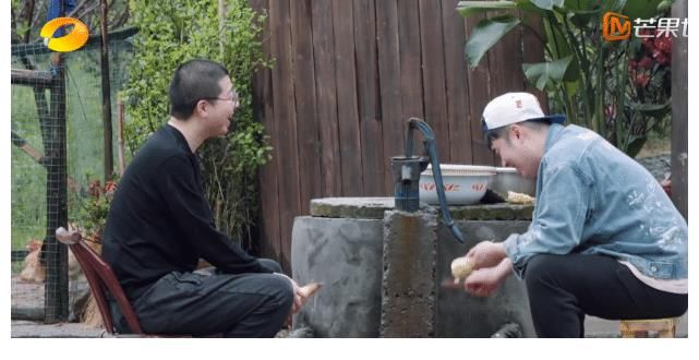 嘉宾们|嘉宾们为何都夸赞黄磊厨艺?看清《向往5》录制方式,想吐槽都没机会