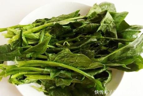 菠菜别炒着吃了,教你新做法,清爽解油腻,营养更健康