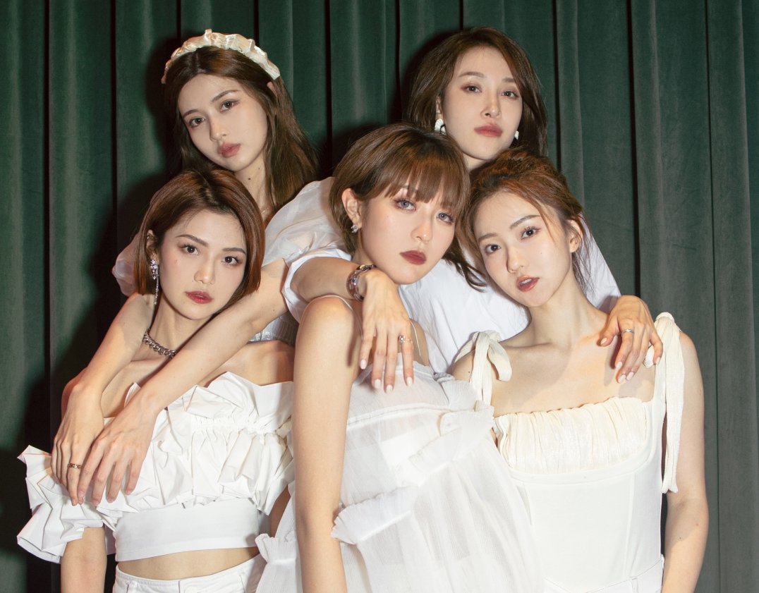 心动4|《心动4》嘉宾合体大片，方程式夫妇甜度爆表，橙子小孔站位微妙