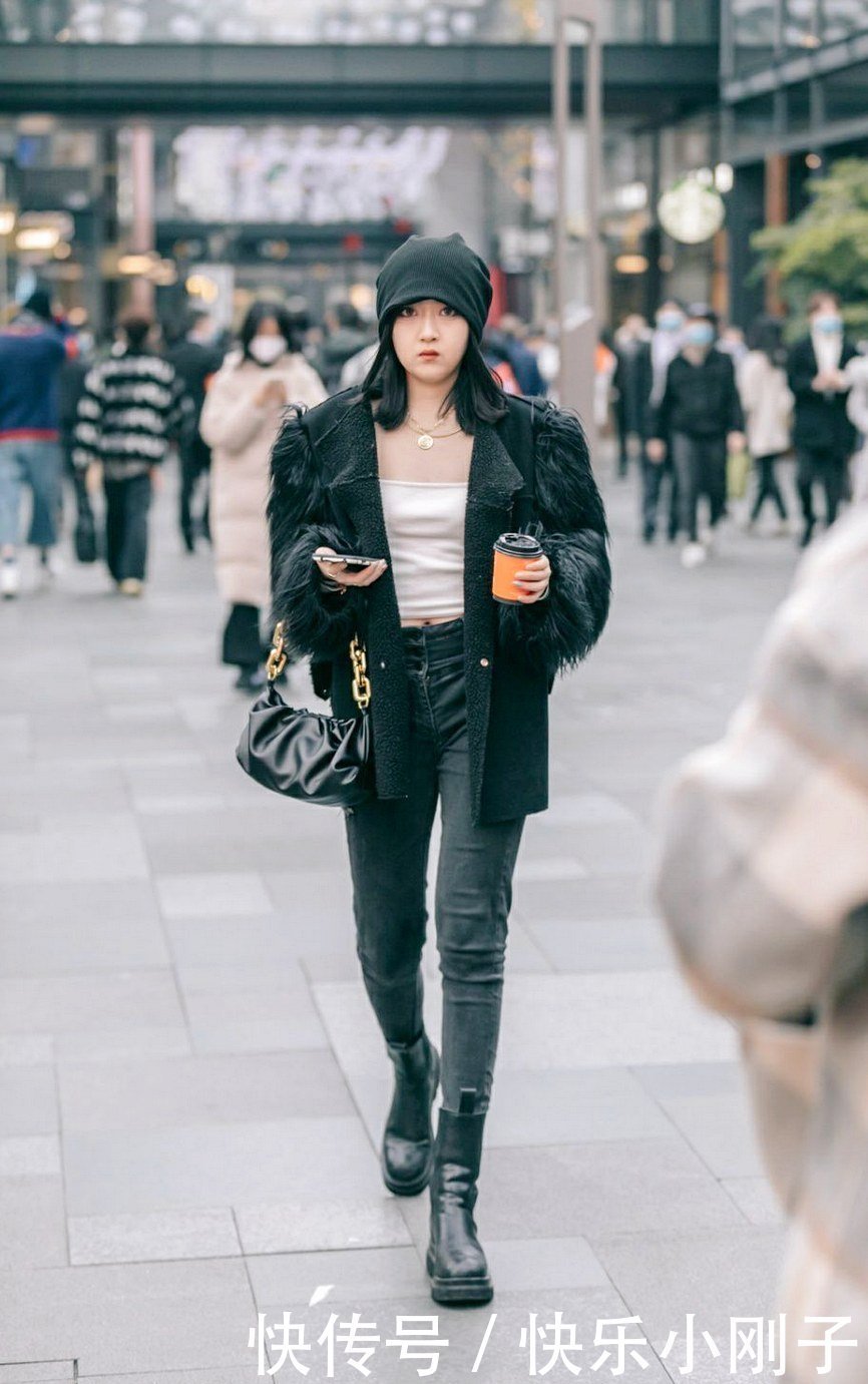 复古今冬再次回潮,一件奢华的皮草,也可以带来时髦感的提升