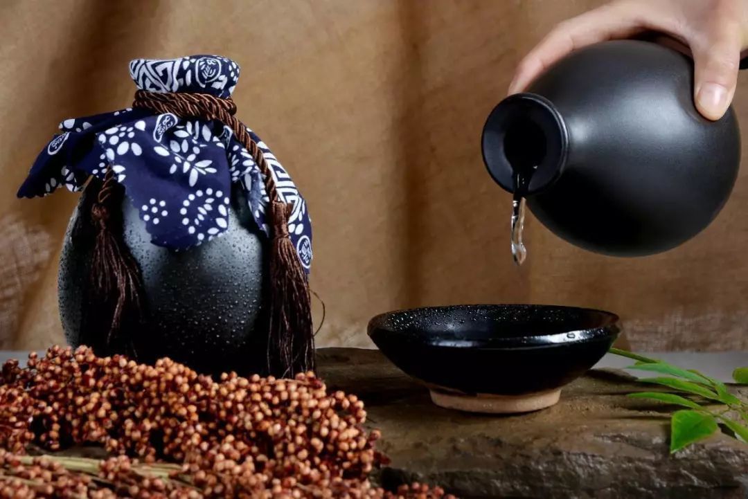 酒桌!“父子不同桌,叔侄不对饮”究竟是什么意思,越早知道越好!