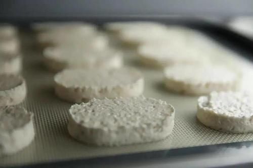  好吃|竟然比马卡龙还好吃，朗姆葡萄夹心饼干，超全配方+图解大曝光