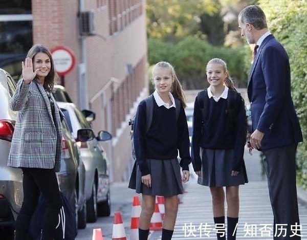 karen!莱蒂齐亚和她近几月不离手的神秘戒指:我终于知道是谁送给她的了