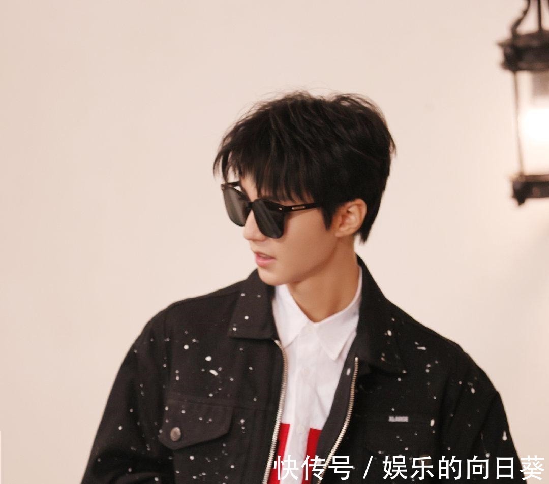 火车|王俊凯节目中满嘴跑火车，嘉宾的表情一言难尽，堪称综艺名场面！