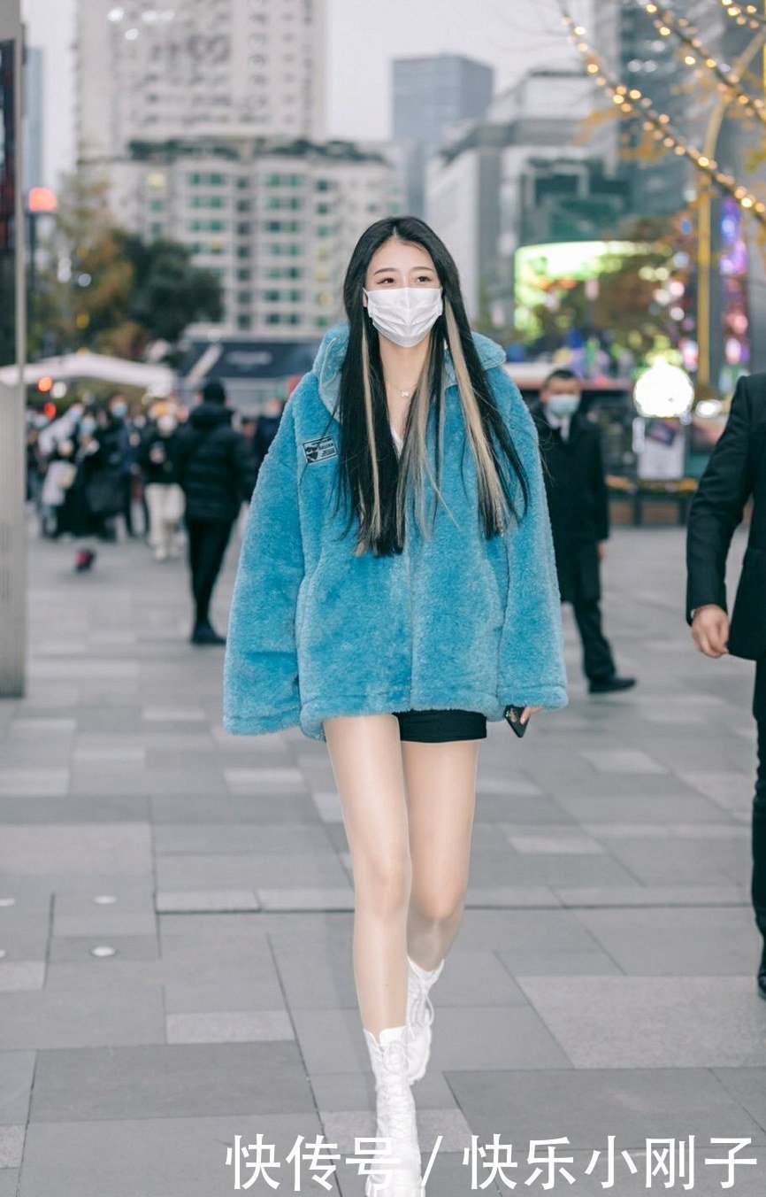 复古今冬再次回潮,一件奢华的皮草,也可以带来时髦感的提升