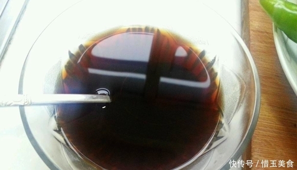 一道“富贵蒸茄子”送给你,不炸不炒,简单好吃又美观?