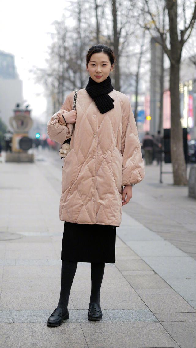 穿“打底裤”的时候，怎么摆脱“路人感”