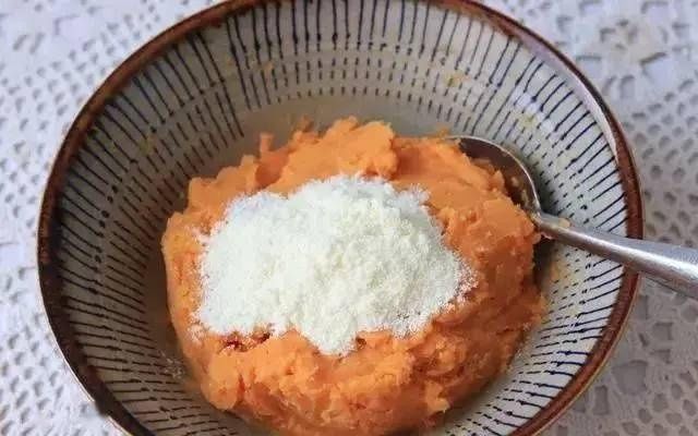 红薯这做法火了，香甜酥脆，咬一口酥掉渣，3分钟学会！