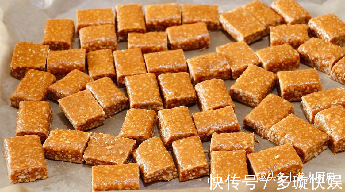 懒哥|花生米不加一滴水,撒点白糖熬一下,比油炸得更好吃,香甜酥脆