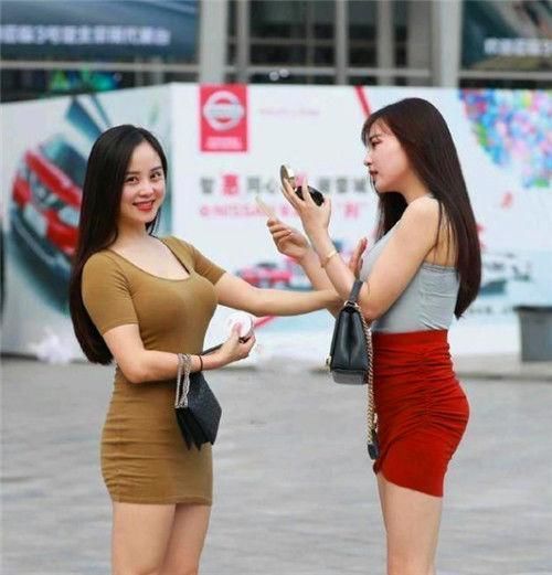  性感|路人街拍，性感可爱的小姐姐，时尚迷人魅力足十分显档次