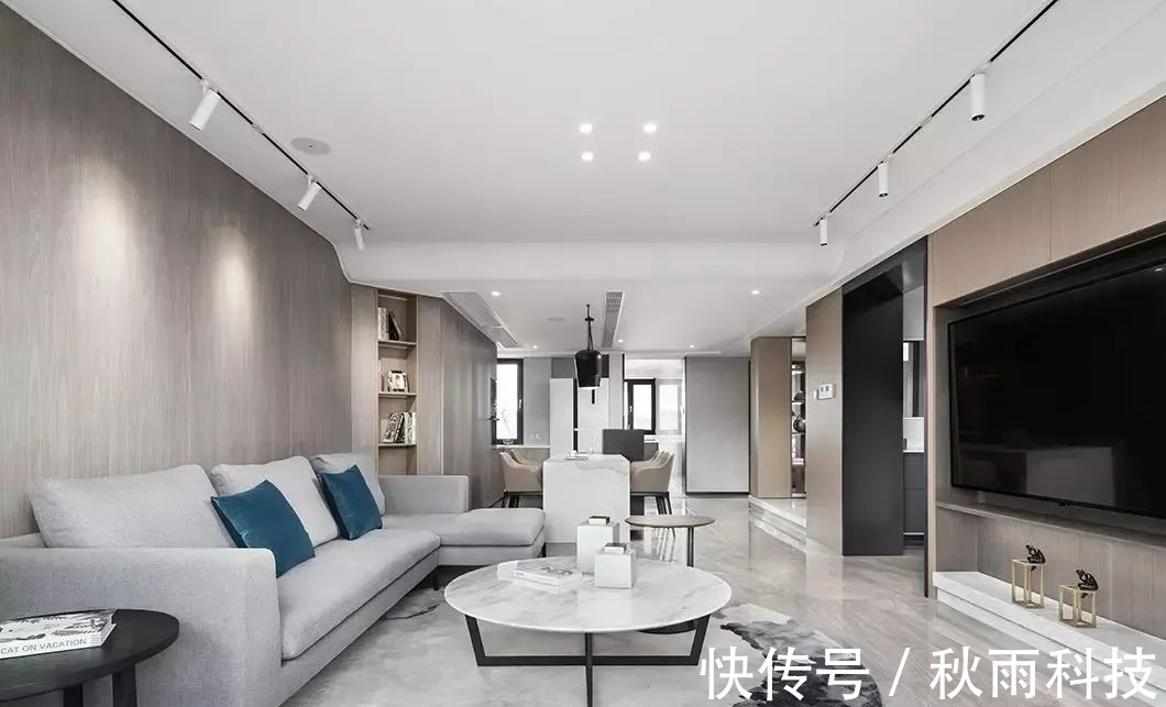 为主人|190㎡现代简约复式,灰白配+木饰面,营造安静优雅的空间