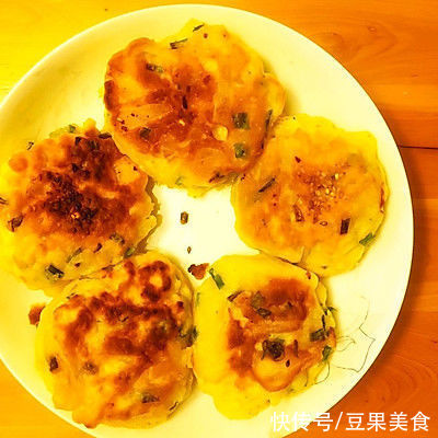 好吃的土豆饼,是不是很有食欲呀