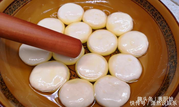 烫面|儿子迷上此面食,三天两头吃一次,不发面不烫面,上桌瞬间就扫光