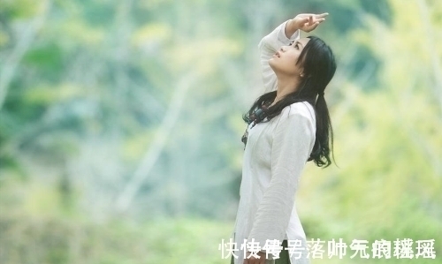 落叶@万千心事云头寄,一枚落叶可知秋;伤感秋词七首,清寒霜色伴梦柔