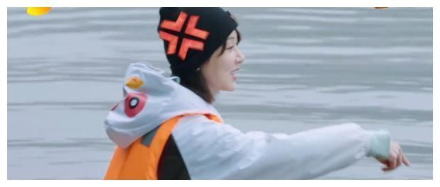 張藝興憑實力單身，直男發(fā)言有點憨，楊紫多次口頭警告