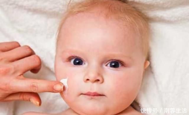 睫毛|新生儿出生一百天内,宝妈不要有这4种行为,不然可能会伤到宝宝