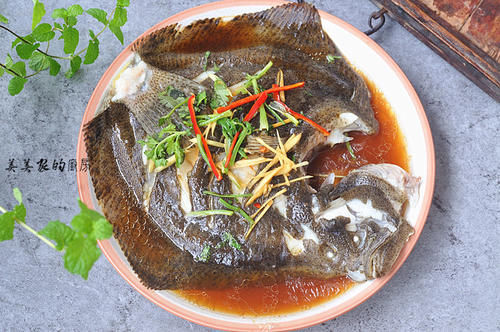 清蒸多宝鱼，只需简单两步！细嫩无腥味，比饭店做的还要鲜！