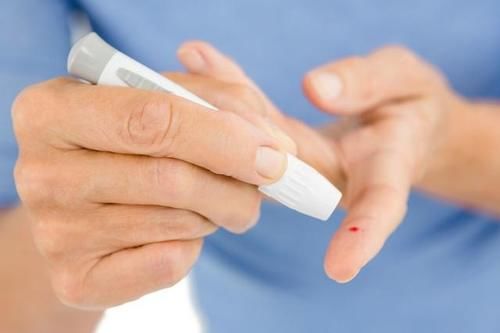 血糖控制|2021血糖新标准已公布，不再是3.9-6.1，你的血糖在正常范围吗？