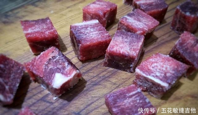 自己在家用烤箱做烤串的方法彩椒牛肉串,好看更好吃