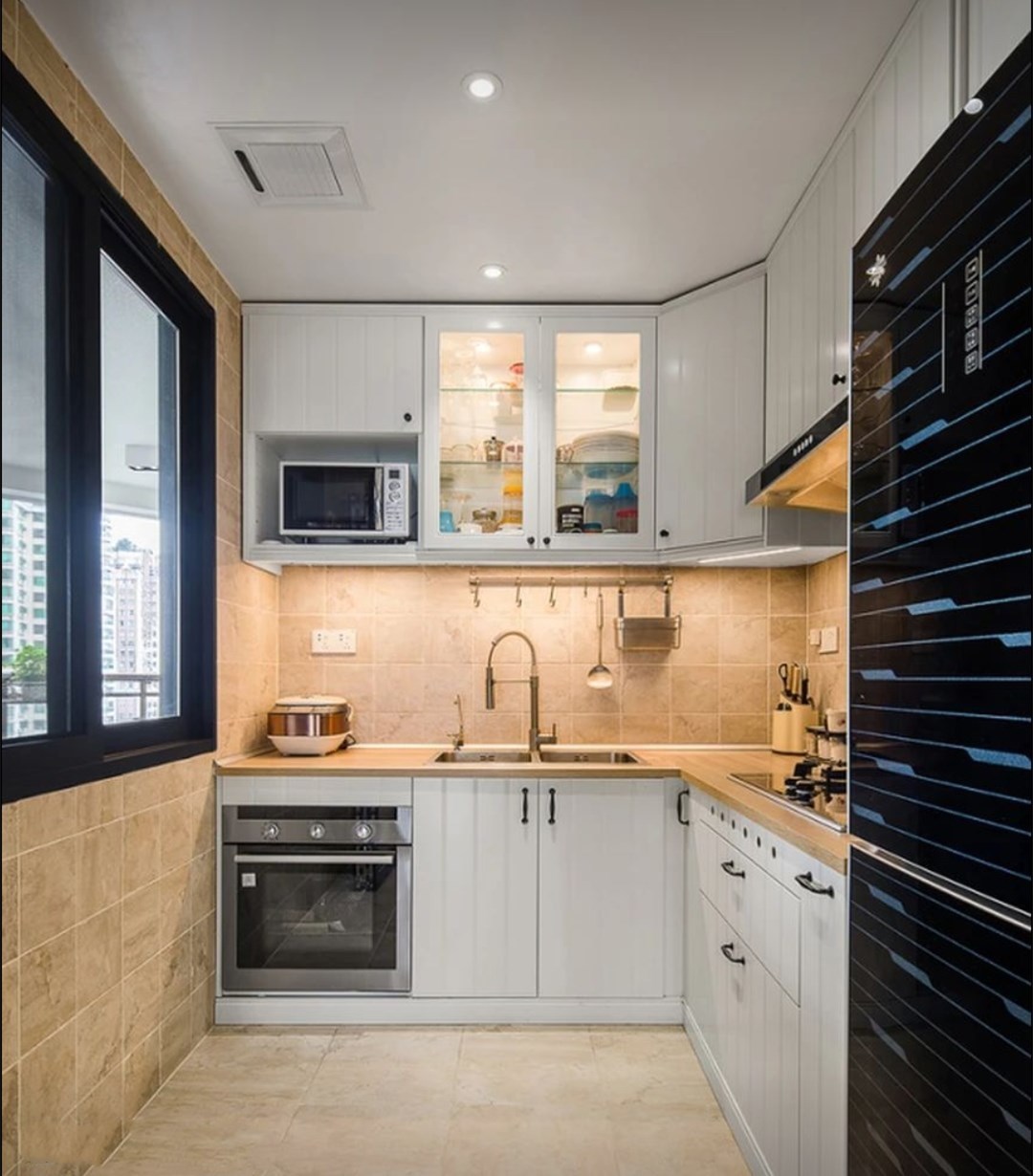 厨房|小厨房别光知道装L型橱柜,贴边打20公分不对称U型柜,更实用!