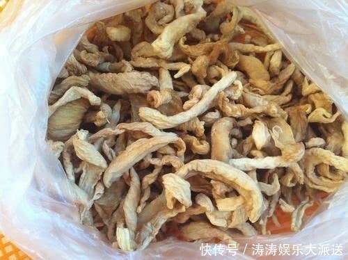 晾晒|在超市碰到这种菜,别问价格赶紧买!又香又脆又下饭,买到赚到