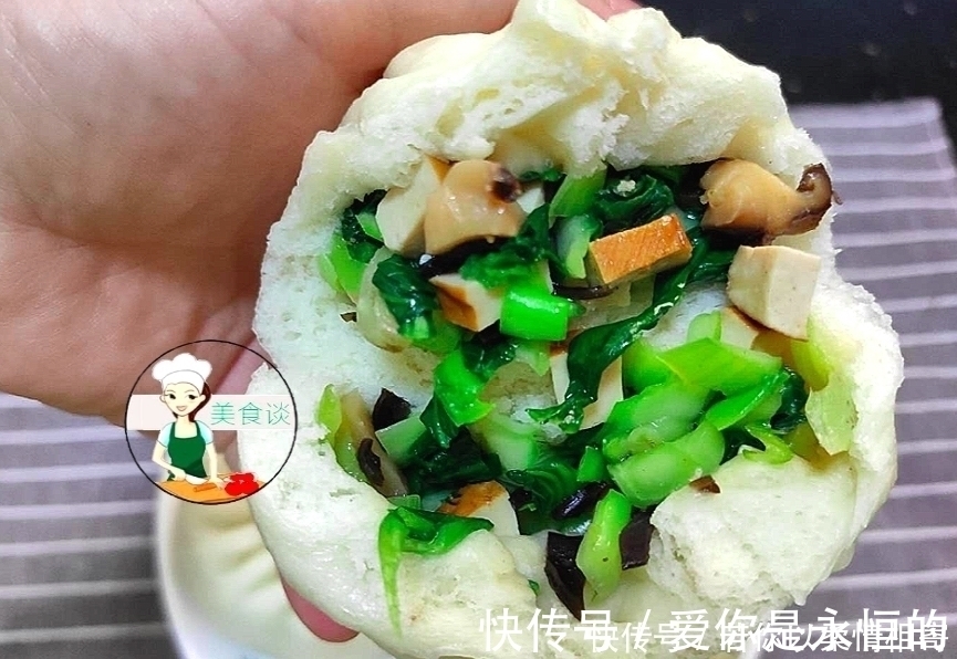 包子|秋天韭菜芹菜靠边站,此菜5毛钱1斤,蒸包子特美味,不放肉也很香