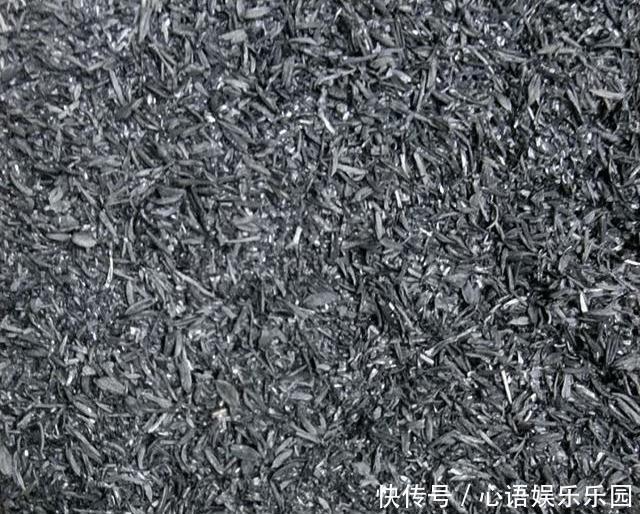 花肥其实自己就能做，省钱又好用，养花效果棒