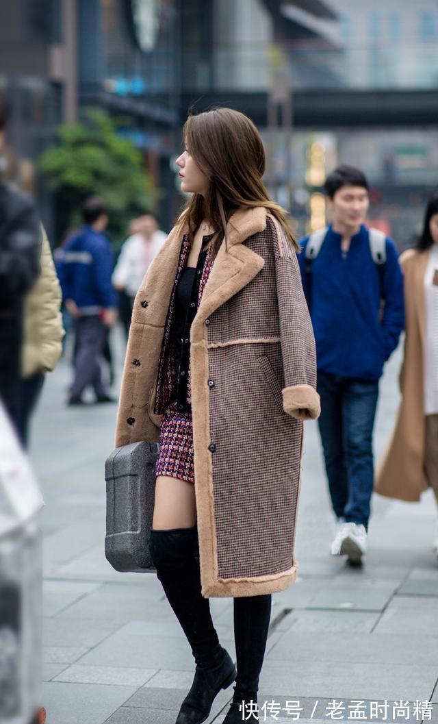 小女生 寒冷的冬天,自带气场的大衣时髦又保暖,小女生也能穿出大气场