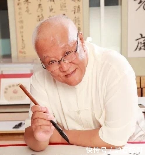 字帖!中书协创始人杨再春写书法遇到瓶颈,启功先生一句话让他醍醐灌顶