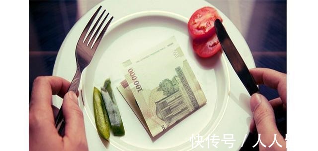 在职场|穷人定律:越穷的人,往往越喜欢在这3件事上努力,结果越来越穷